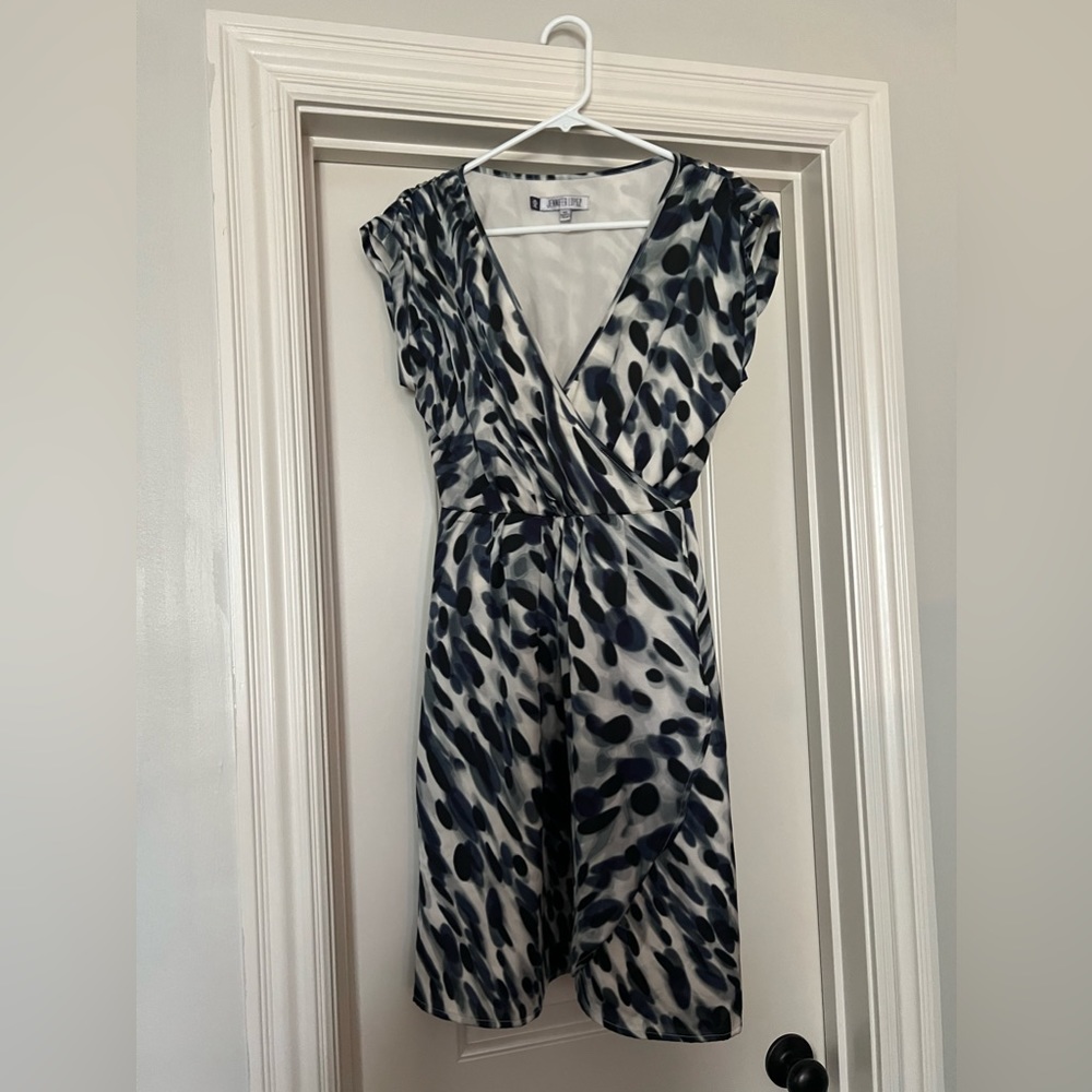 Jennifer Lopez navy blue pattern dress